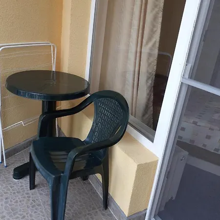Kostovi Konukevi Naousa