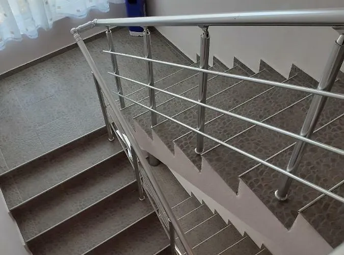 Kostovi 게스트하우스